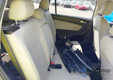 2019 Volkswagen Tiguan 2.0T S из США, поврежденный, VIN 3VV0B7AX7KM066559